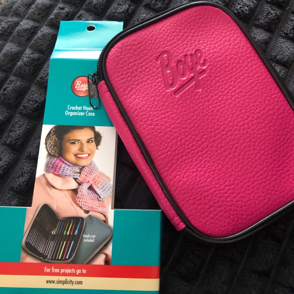 Boye Pink Crochet Hook Organizer Case